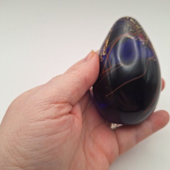 VINTAGE 1996 GLASS EYE STUDIO DICHROIC GLASS EGG PAPERWEIGHT BLUE RED GOLD USA - Picture 9 of 10